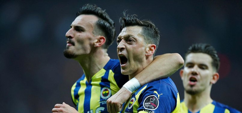Erman Toroğlu Galatasaray - Fenerbahçe maçı sonrası konuştu! Mesut Özil ve birkaç arkadaşı...