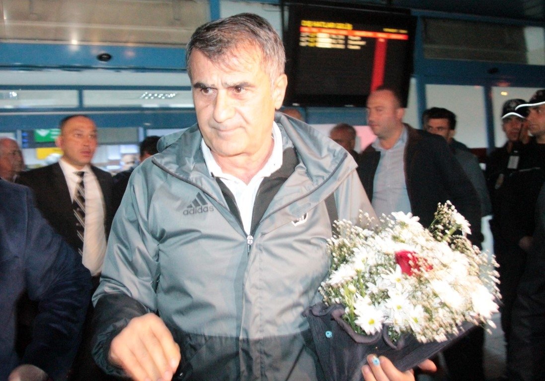 Beşiktaş kafilesi Trabzon’a gitti