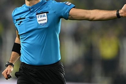 FIFA kokartı takacak hakemler belli oldu!