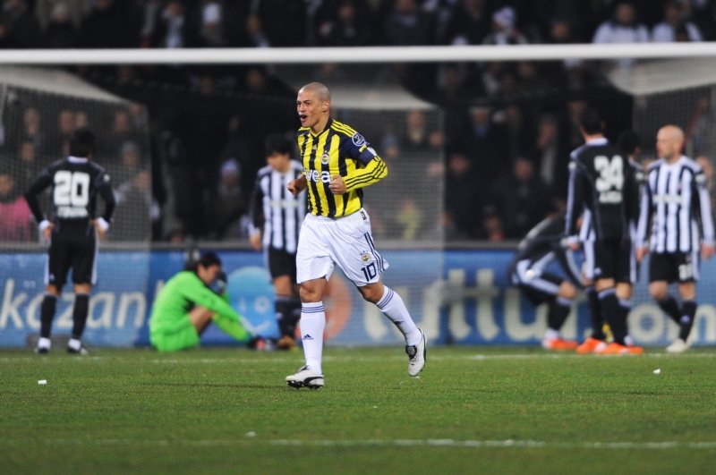 Alex seneye Fenerbahçe’de! Flaş açıklama geldi