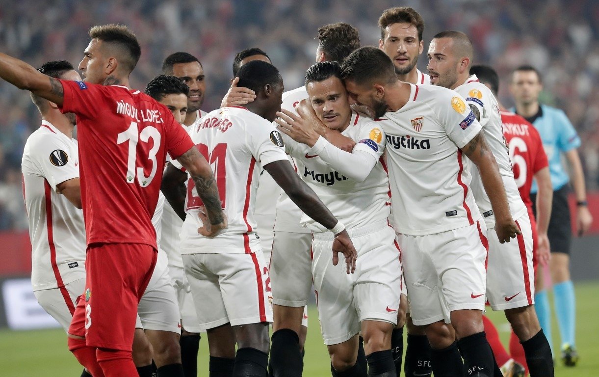 Sevilla Akhisarpsor maçından kareler
