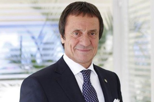 Hangi Türk milyarder hangi takımı tutuyor?