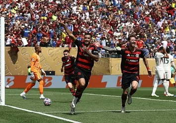 Flamengo Chelsea'yi geriden gelerek devirdi
