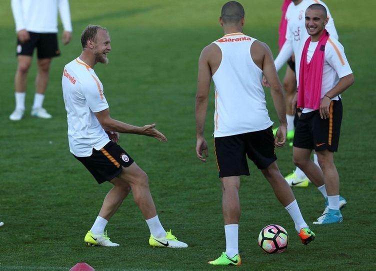 Semih Kaya, Galatasaray’dan ayrıldı