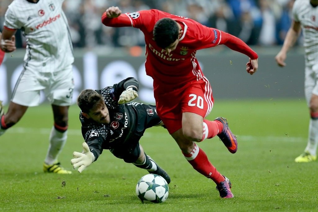 Beşiktaş-Benfica mücadelesinden kareler