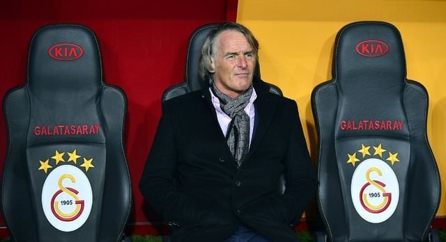 Wesley Sneijder hocasının kirasını ödemiş