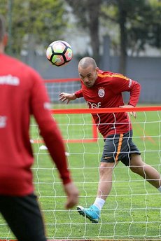 Sneijder'den kontra sözleşme teklifi