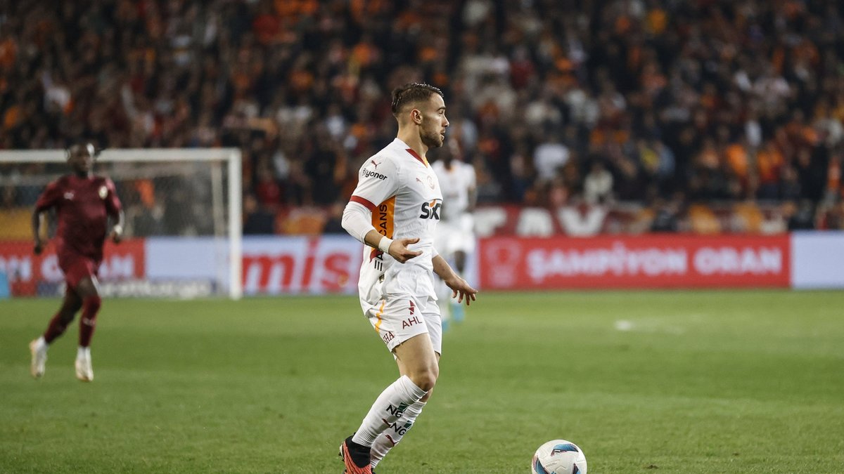 TRANSFER HABERİ | Yunus Akgün'e vize çıkmadı! Galatasaray o rakamı reddeti TRANSFER HABERİ | Yunus Akgün'e vize çıkmadı! Galatasaray o rakamı reddeti