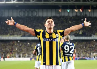 Wolfsburg Fenerbahçeli Giuliano'nun peşinde!