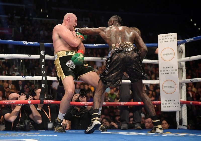 Wilder - Fury maçında şok sonuç! İkisi birden sevindi ama...