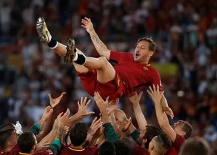 2017'de futbolu bırakan efsaneler