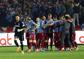 Şampiyon Trabzonspor Hatay semalarında! İşte Avcı'nın 11'i