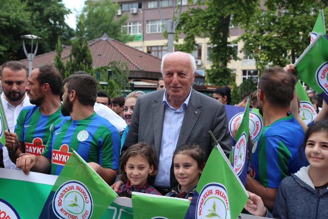 Çaykur Rizespor’a destek yürüyüşü