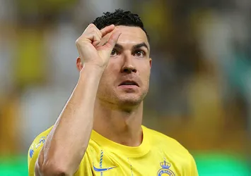 Ronaldo Messi ile dalga geçti!