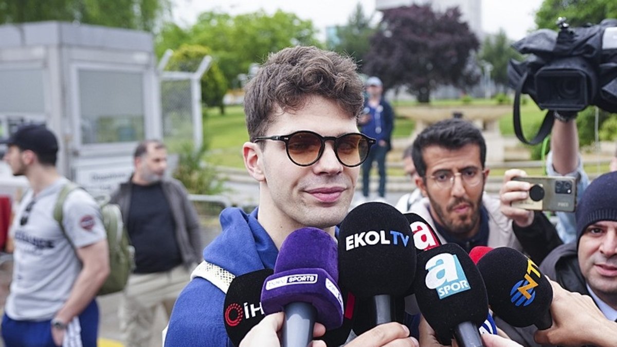 Tarık Biberovic’ten NBA ve transfer açıklaması: “Teklifler var ama... Tarık Biberovic’ten NBA ve transfer açıklaması: “Teklifler var ama...