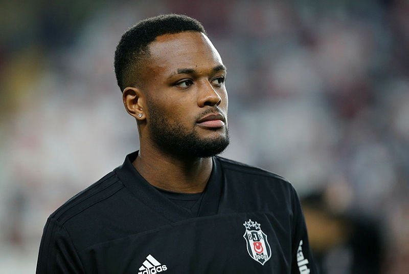 Beşiktaş’tan Atiba’ya ilginç teklif!