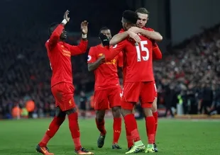 Liverpool evinde farklı kazandı