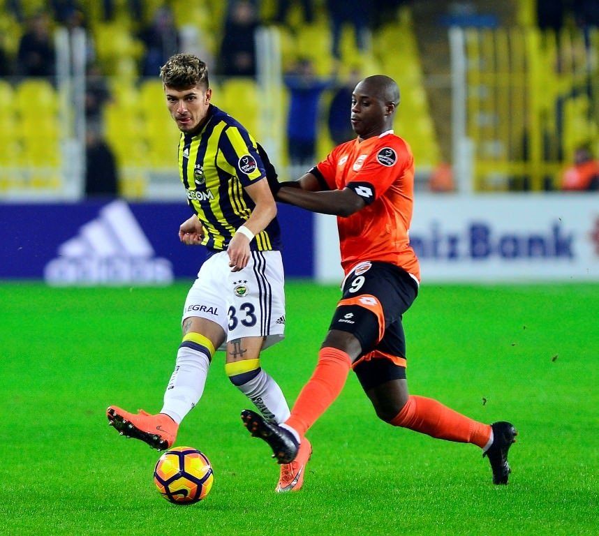Fenerbahçe-Adanaspor karşılaşmasından kareler