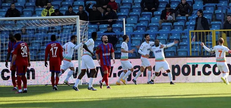 Alanyaspor, Karabükspor'u Vagner Love ile geçti