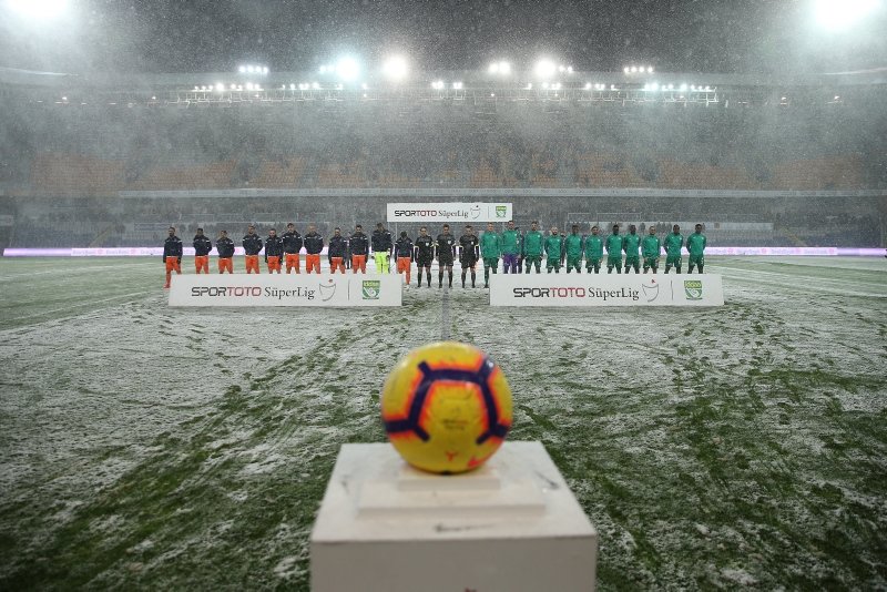 Damien Comolli’ye Başakşehir şoku!