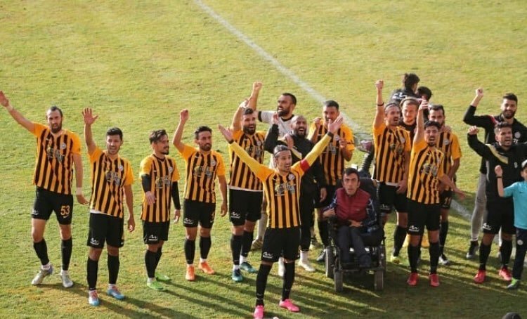Bayburtspor taraftarından muhteşem koreografi
