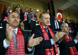 Allah’tan ayaklarınıza güç diliyorum