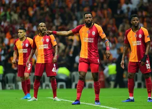 Galatasaray'da kriz! İki şok birden...