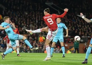İngiltere'de ayın futbolcusu Ibrahimovic