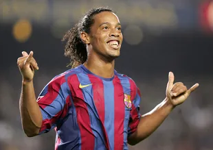 Ronaldinho, Barcelona'ya döndü
