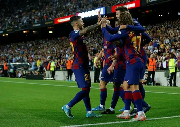 Barcelona Valencia'yı farklı yendi