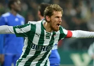Defansa ‘Aziz’ geliyor