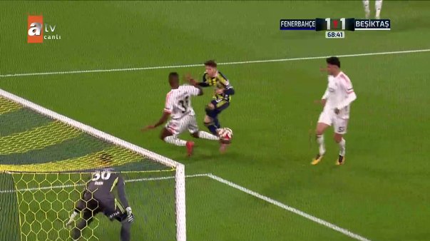 Fenerbahçe-Beşiktaş maçında penaltı tepkisi!