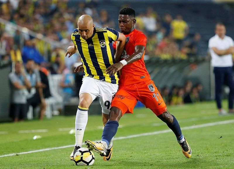 Zirvede dev maç: Başakşehir-Fenerbahçe