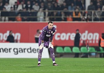 Muslera'dan soyunma odasında flaş sözler!