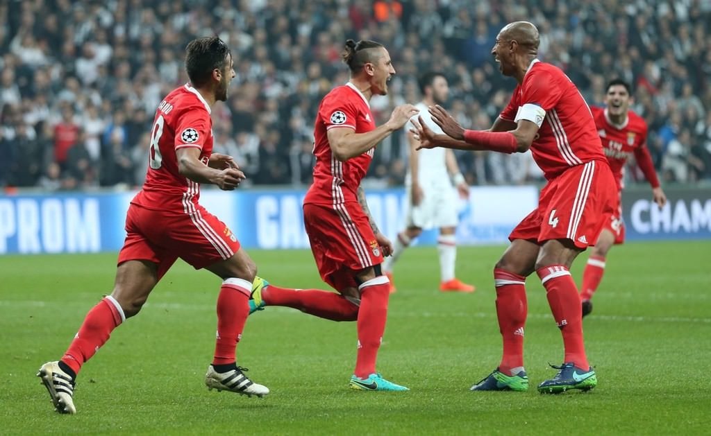 Beşiktaş-Benfica mücadelesinden kareler