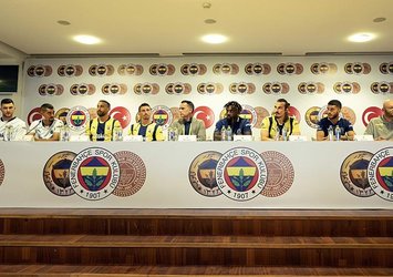 F.Bahçe 7 futbolcu için imza töreni düzenledi!