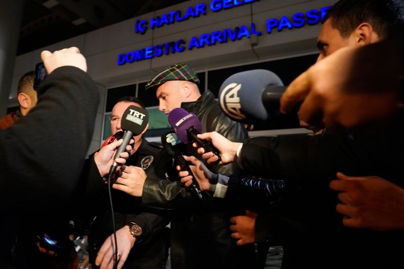 Burak Yılmaz Antalya’ya geldi