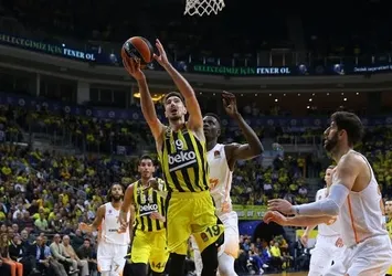 Nando de Colo şov yaptı F.Bahçe kazandı!