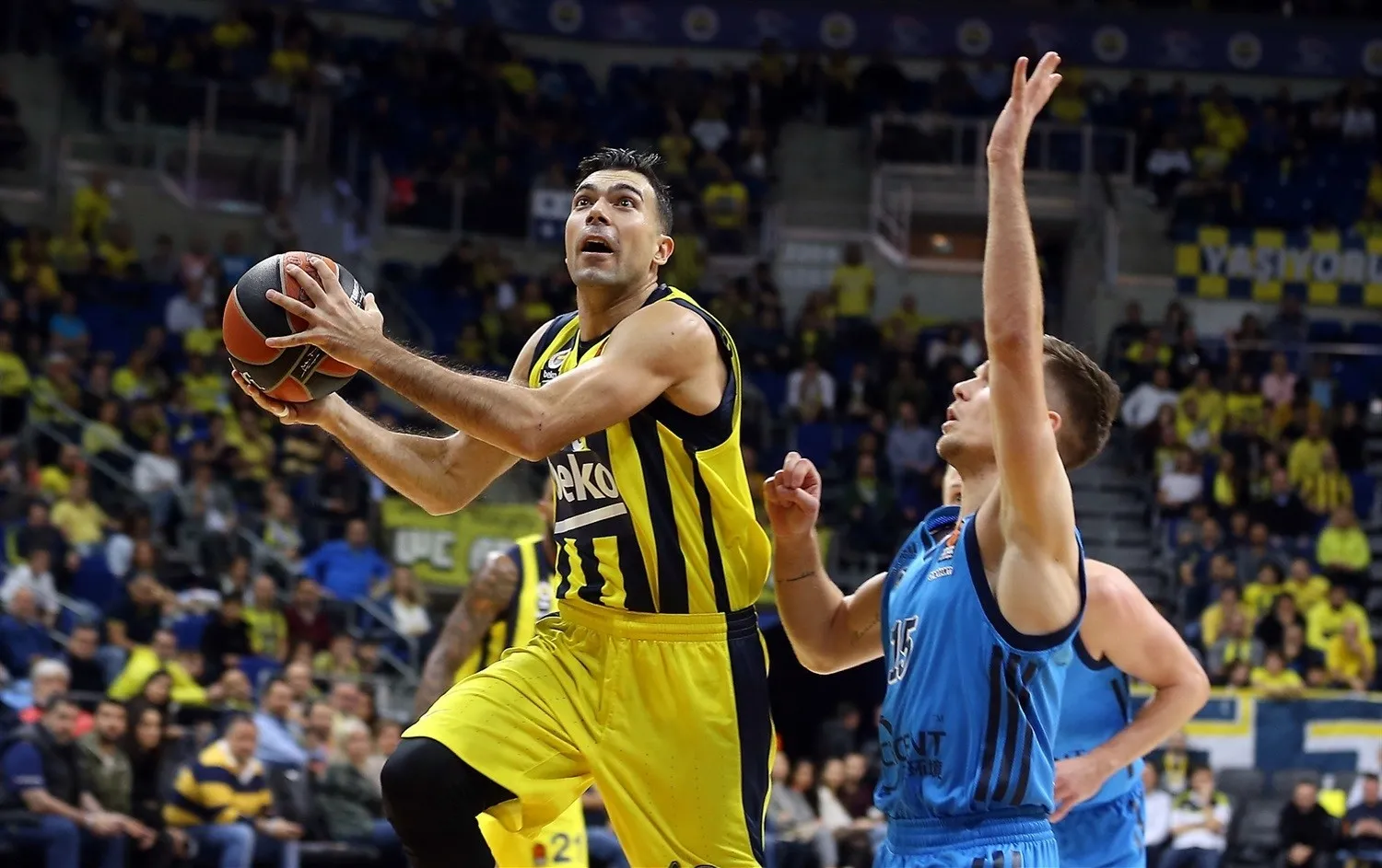 THY Euroleague'de Türk takımları 2'de 2 yaptı! - 1