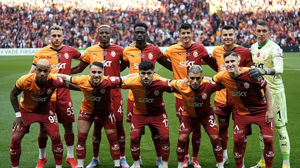 İşte Galatasaray'ın yeni sezondaki ilk bombası! Babası transferi açıkladı İşte Galatasaray'ın yeni sezondaki ilk bombası! Babası transferi açıkladı