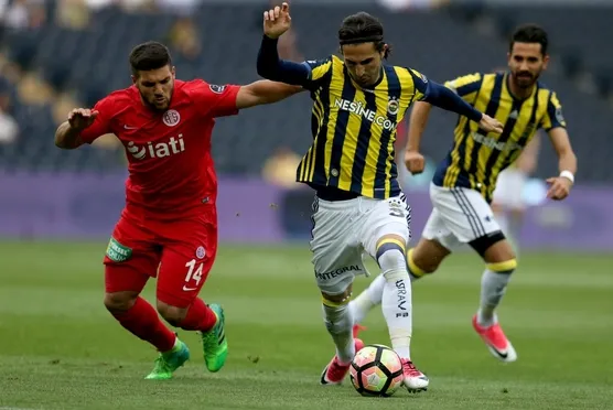 Hasan Ali Kaldırım'a Napoli kancası