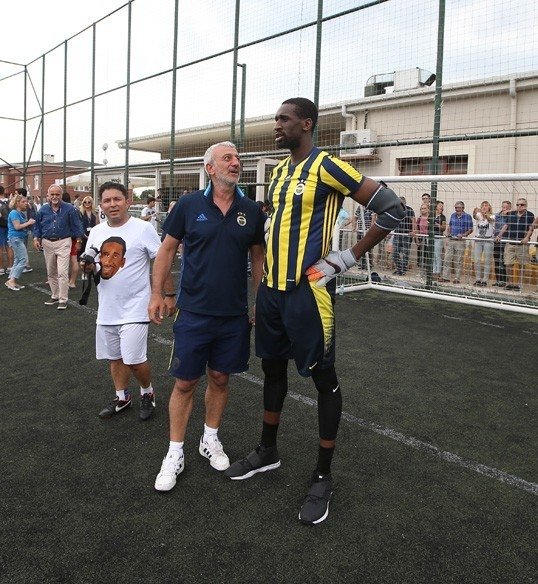 Ekpe Udoh kaleye geçti