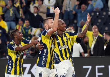 "Övgüyü hak eden neredeyse hiçbir futbolcu yok"
