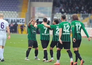 Süper Lig’e koşuyor