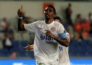 Eto'o bitti bitiyor
