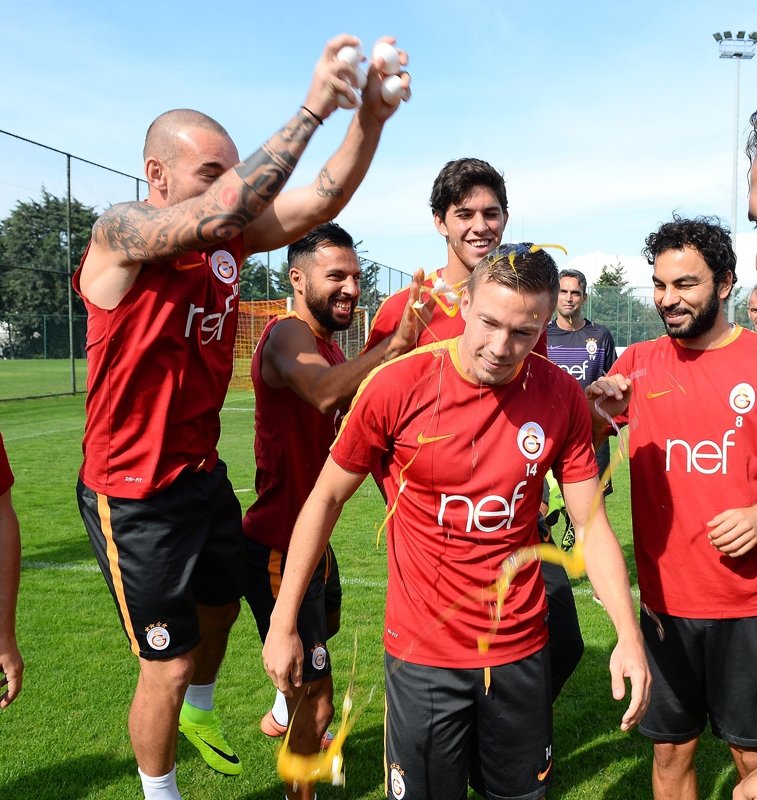 Florya’da taşlar yerinden oynuyor!