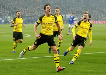 B. Dortmund namağlup serisini sürdürdü