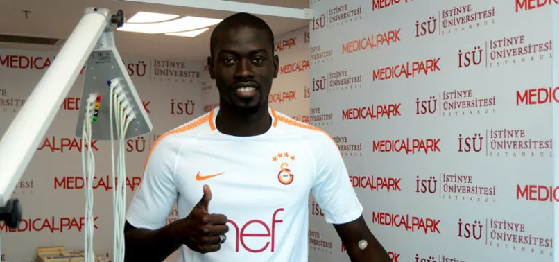 Ndiaye, Sneijder'e fark attı
