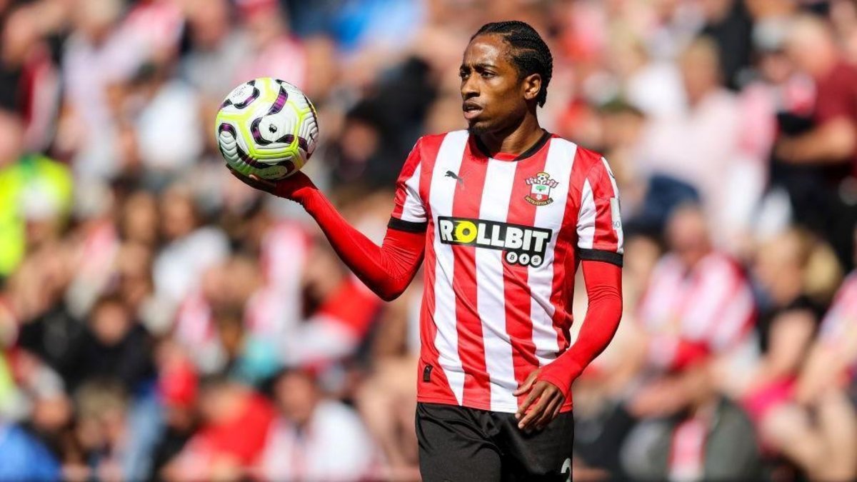Fenerbahçe Kyle Walker-Peters'e teklif sundu! Fenerbahçe Kyle Walker-Peters'e teklif sundu!
