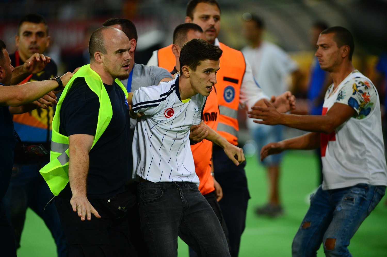 Vardar-Fenerbahçe maçı sonrası gerilim!